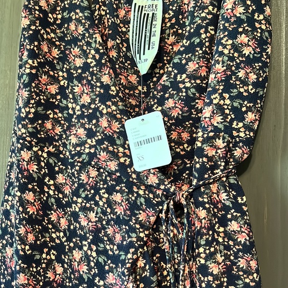 Free people wrap around dress NWT - Picture 2 of 3